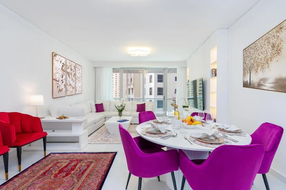 Stylish Apartment With Stunning View Dubai