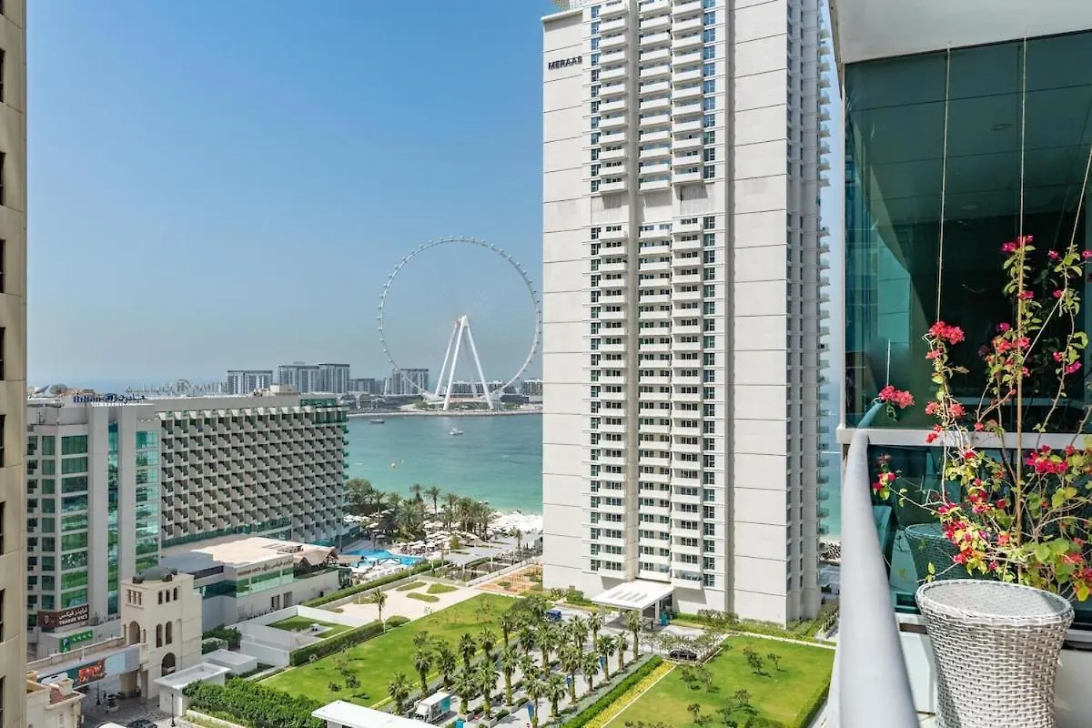 Stylish Apartment With Stunning View location